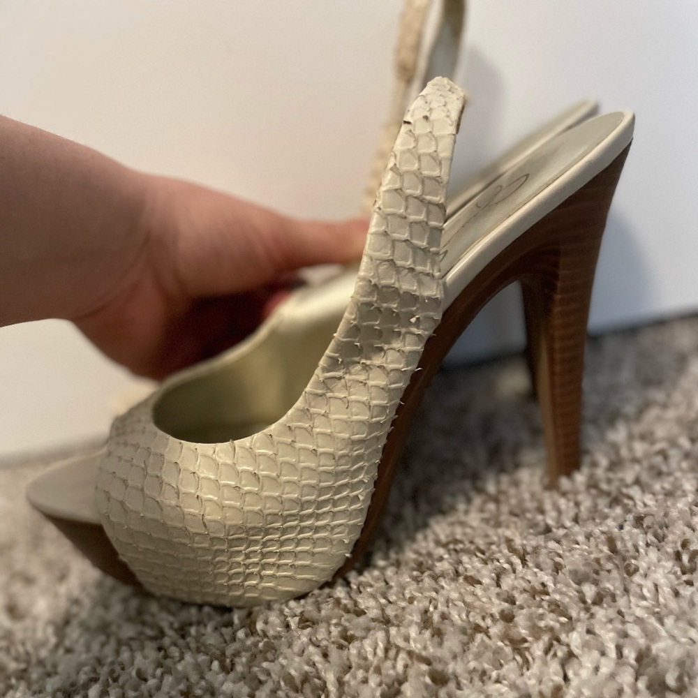 Size 7 worn twice Jessica Simpson heels